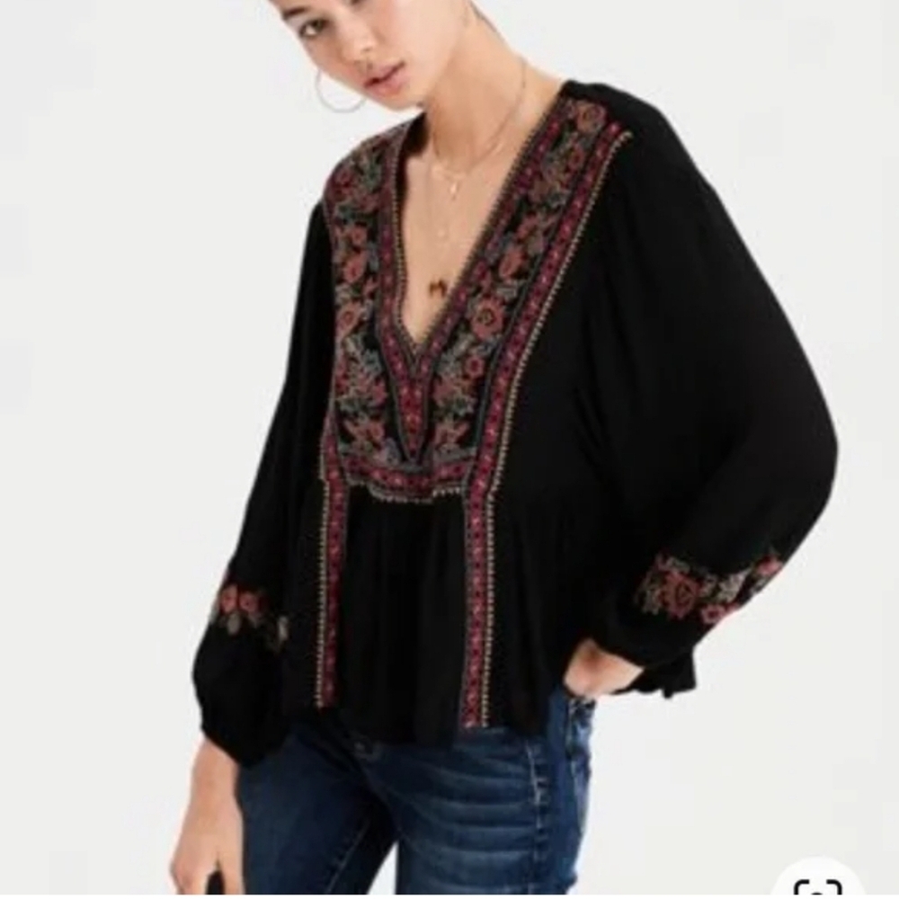 American Eagle Women Embroidered Boho Blouse Size Small